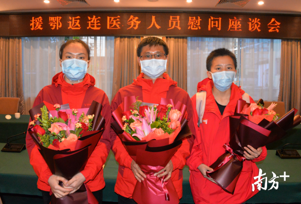 支援湖北、奮戰(zhàn)抗疫一線的莫文慶、曾慧、丘金霞3人入選2020年“清遠市最美人物之最美醫(yī)生/護士”。黃津 攝