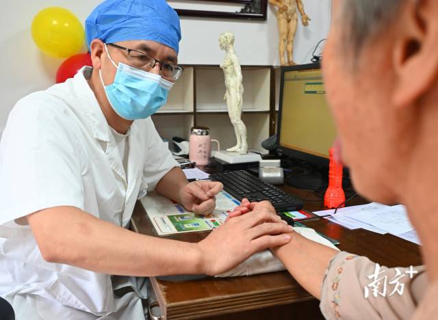 連州公立醫療機構實施一次掛號管三天。黃津 攝